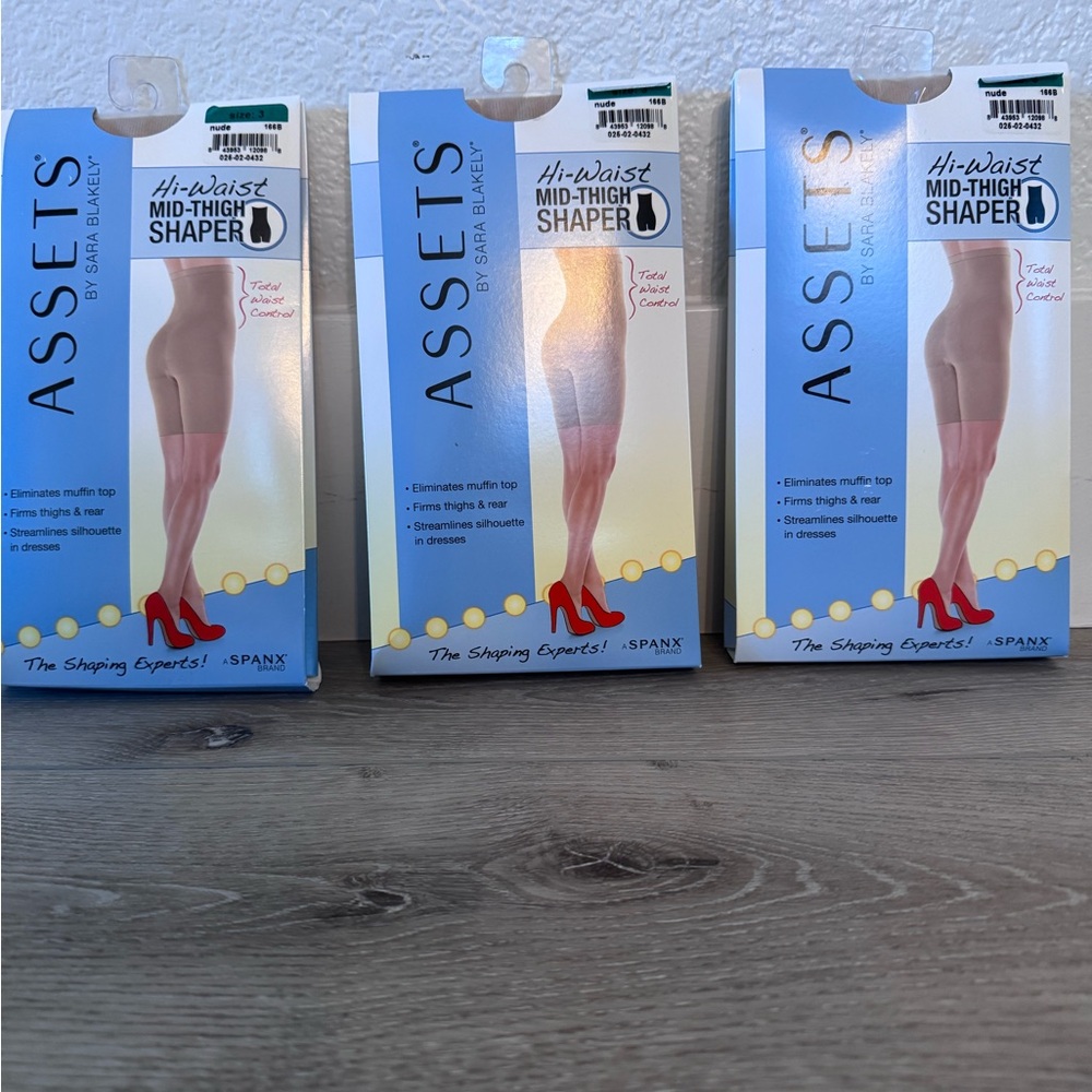 SPANX Hi-Waist Mid-Thigh Shaper - Nude